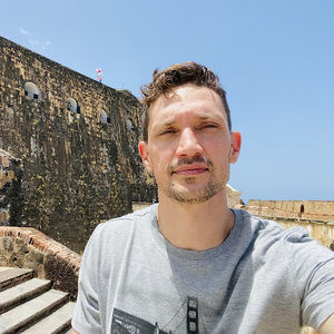 Meet your Posher, Vicente araujo